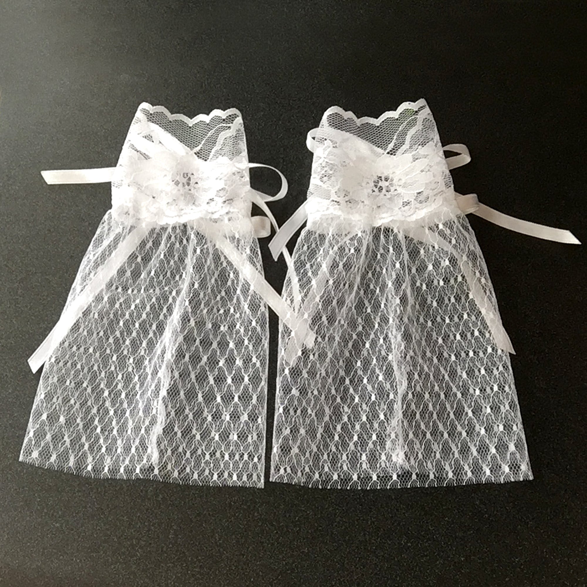 White Vintage Wedding Lace Cuff Bracelet, Tea Party Lace Gloves, Bridal Lace Gloves