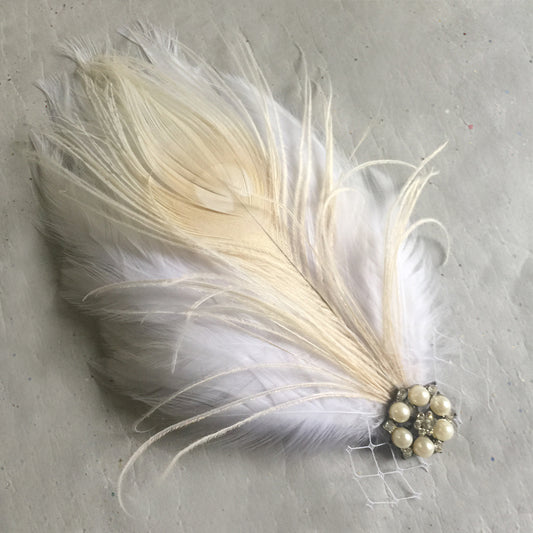 Feather Hair Clip, White Wedding Fascinator, Exquisite Bridal Hair Accessory