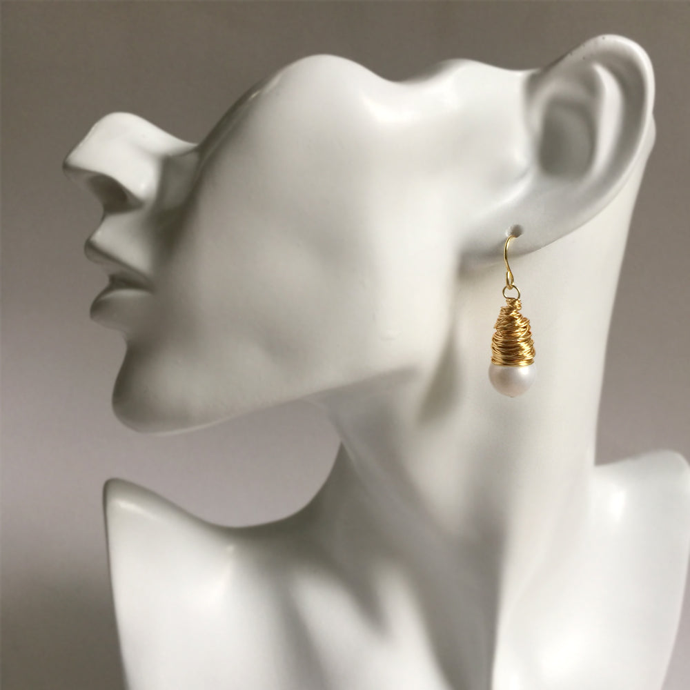 Boho Pearl Dangle Earrings, Baroque Pearl Drop Earrings, Gifts for Mom, 14k Gold and Baroque Pearl Jewelry