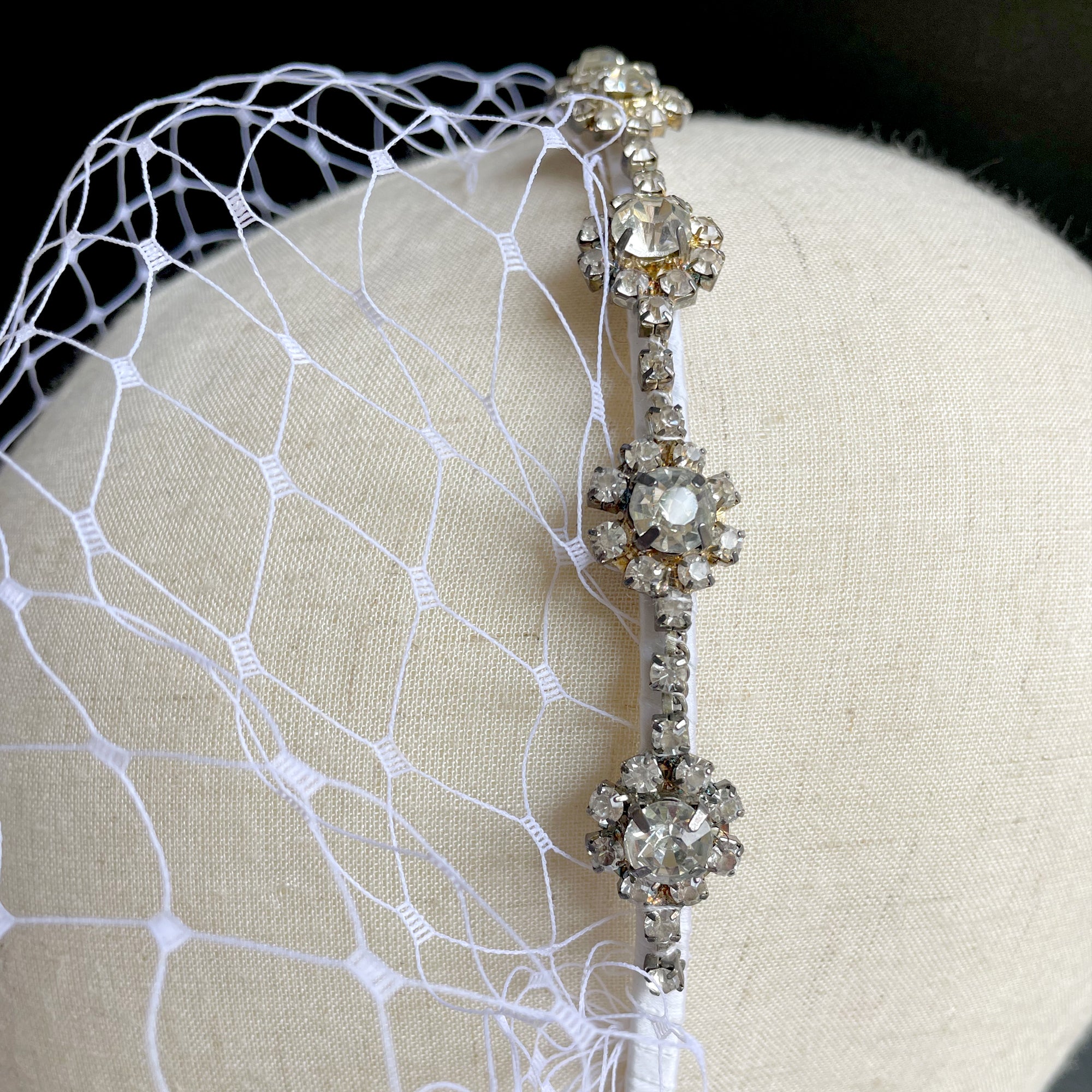 Gatsby bridal headpiece, 1920s wedding birdcage veil, 1920s bridal headpiece, 1920s wedding hair accessory