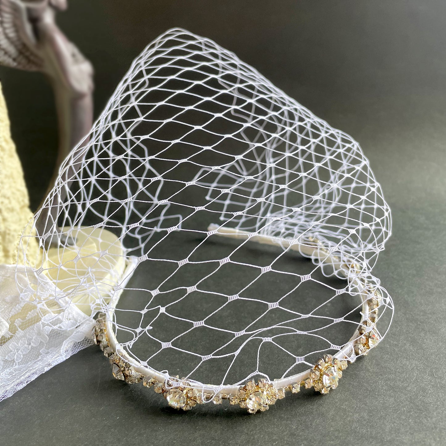 Gatsby bridal headpiece, 1920s wedding birdcage veil, 1920s bridal headpiece, 1920s wedding hair accessory