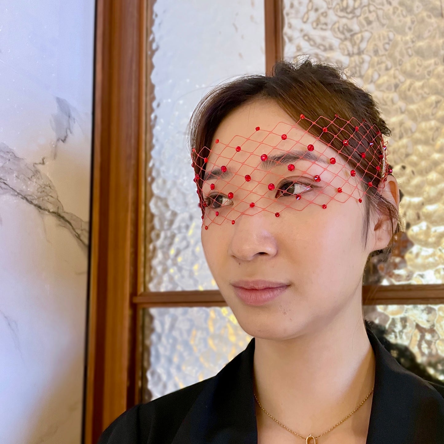 Diadema con velo de cara de cristal, tocado rojo, velo para boda, máscara para ojos, joyería para el cabello