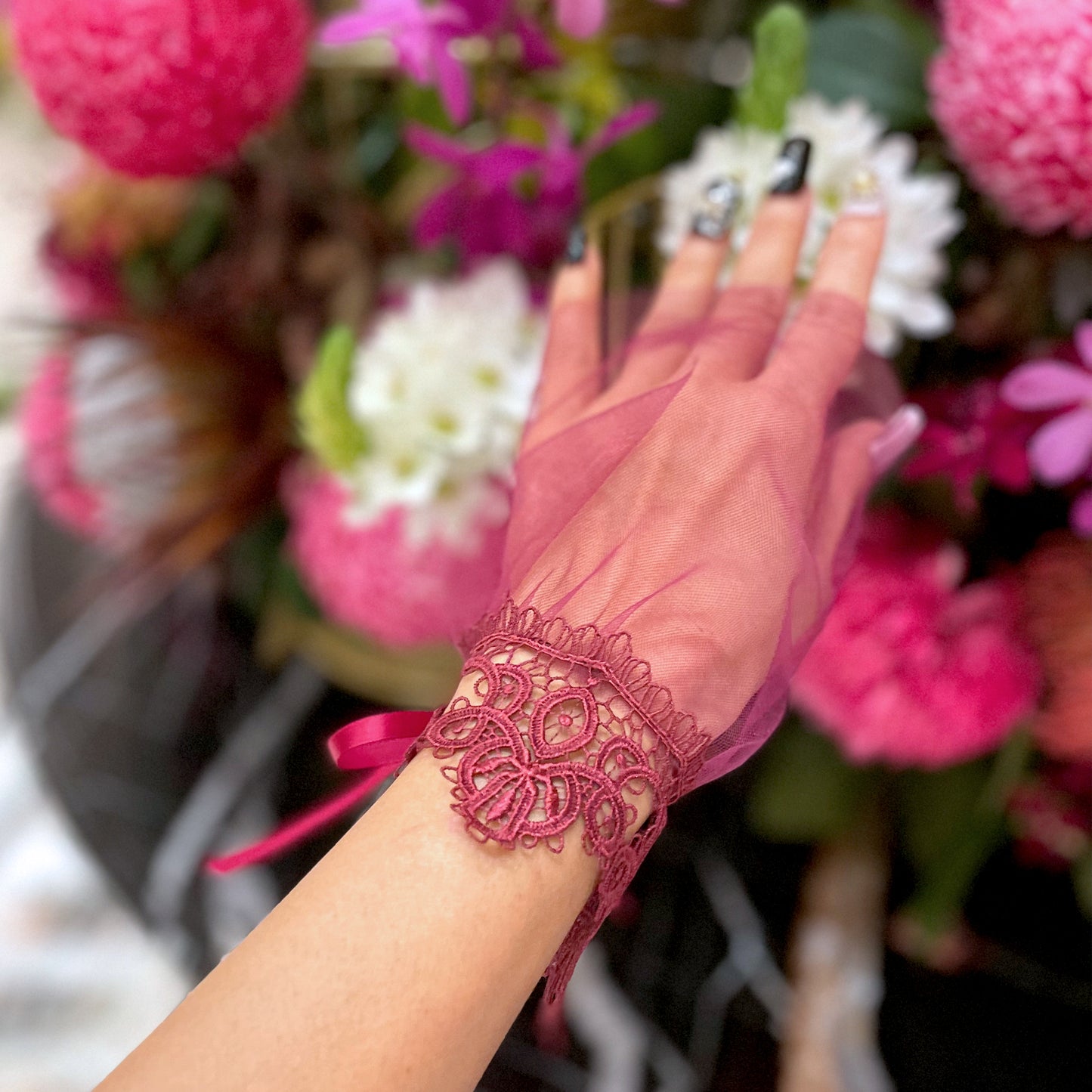 Lace Gloves for Wedding, Sheer Short Gloves Wedding, Bridal Lace Gloves, Tea Party Gloves, Cocktail Evening Party Gloves