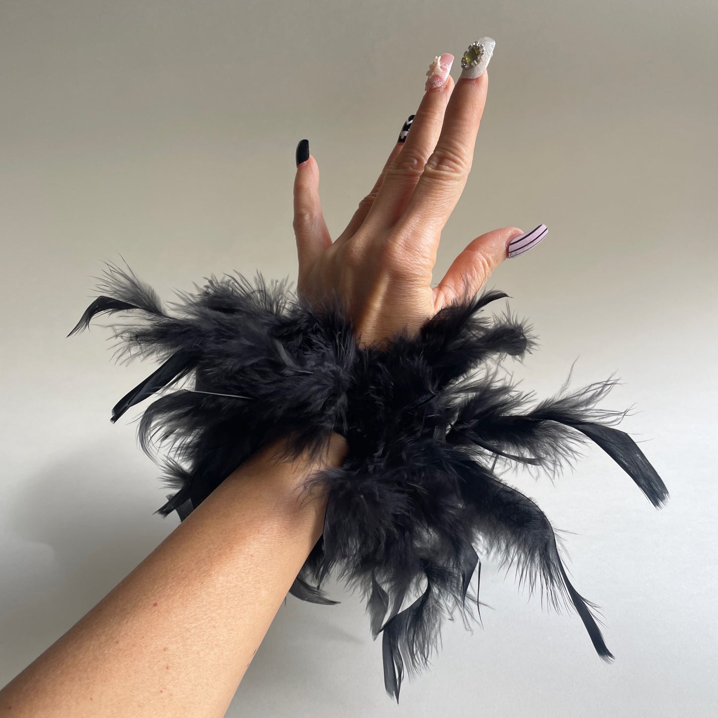 Black Feather Cuffs, Prom Party Black or White Feather Wristband, Luxury Feather Sleeves Cuffs