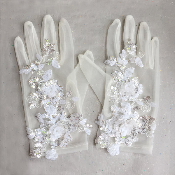 Guantes de boda de encaje de marfil de estilo vintage, guantes de muñeca, guantes de novia de encaje corto con lentejuelas blancas y plateadas