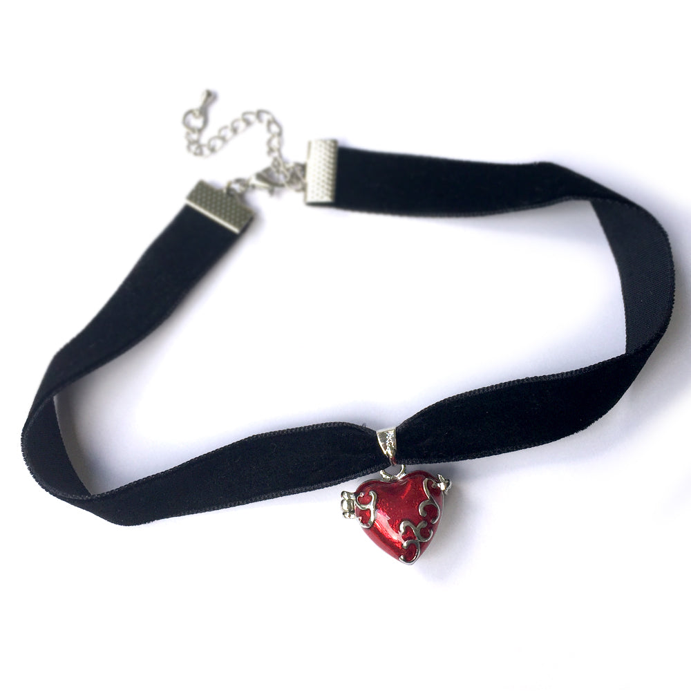 Collar de gargantilla con cerradura de corazón rojo, disfraz de descendientes de Evie, corazón descendiente, Disney