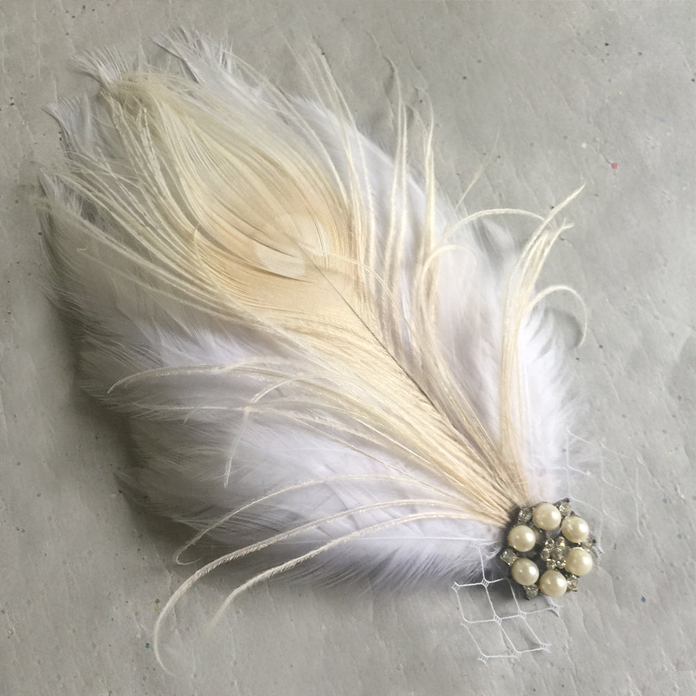 Clip de pelo de plumas, fascinador de boda blanco, accesorio de pelo nupcial exquisito