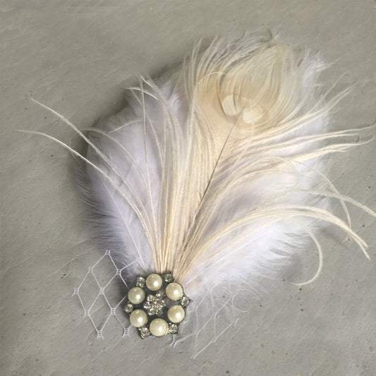 Feather Hair Clip, White Wedding Fascinator, Exquisite Bridal Hair Accessory