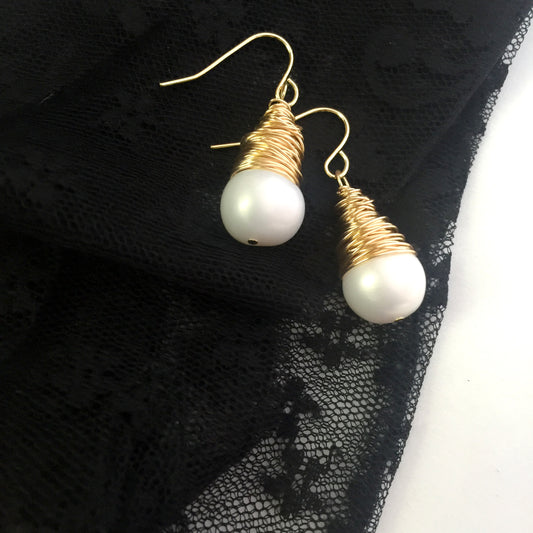 Boho Pearl Dangle Earrings, Baroque Pearl Drop Earrings, Gifts for Mom, 14k Gold and Baroque Pearl Jewelry