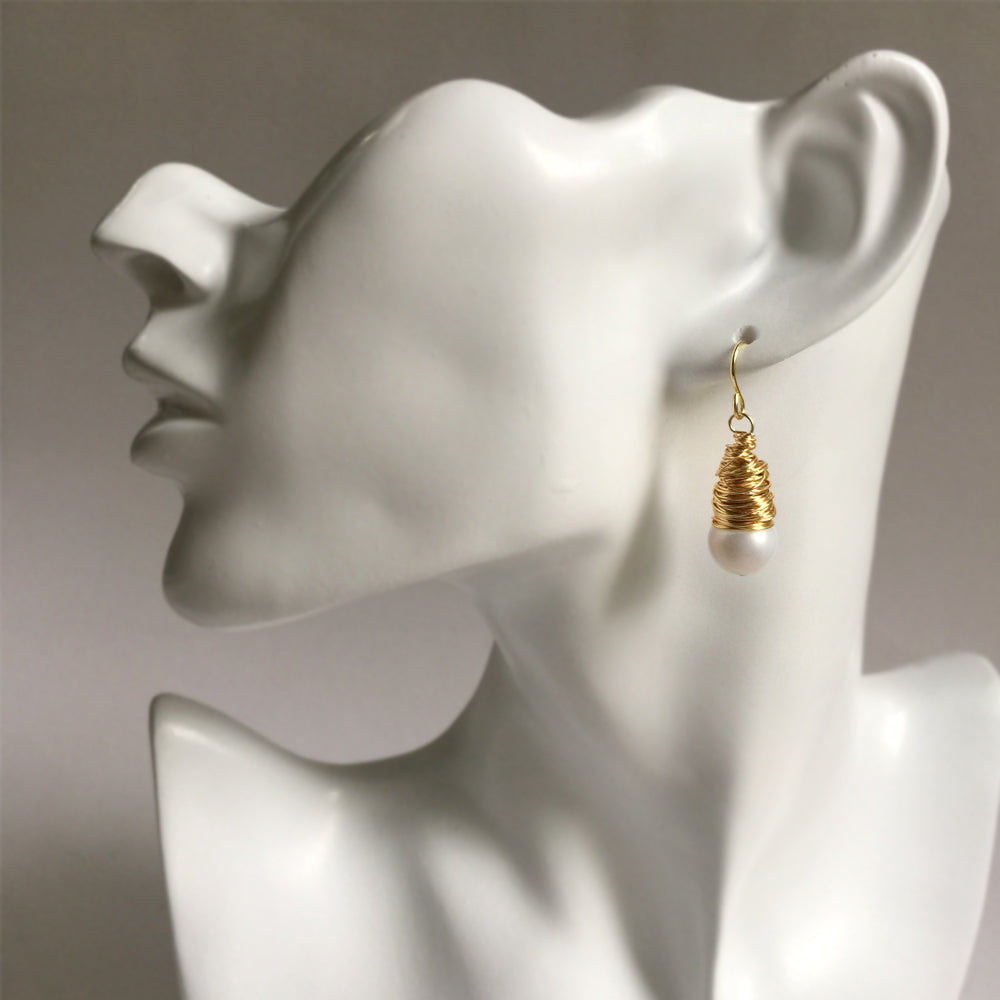 Pendientes colgantes de perlas boho gitanas, regalos para mamá, joyas de oro de 14 k y perlas barrocas